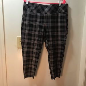 Crop pants in black and red plaid from Torrid